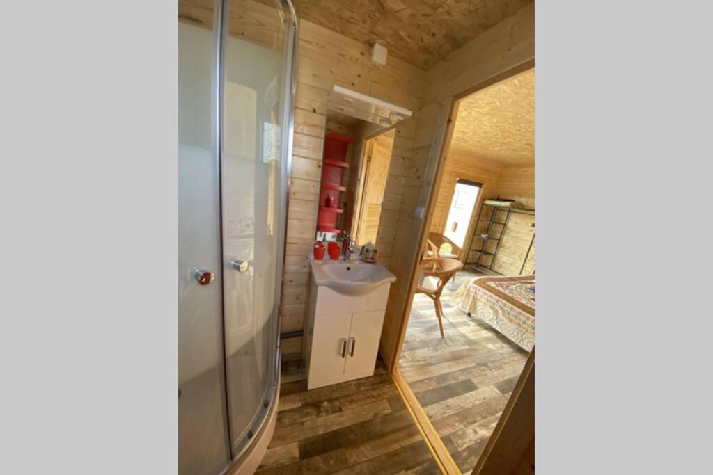 Charmant Chalet pour 2 personnes SPA privé Massillargues-Attuech Esterno foto