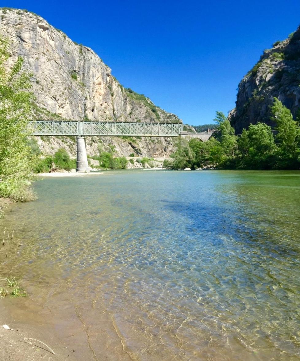 Charmant Chalet pour 2 personnes SPA privé Massillargues-Attuech Esterno foto